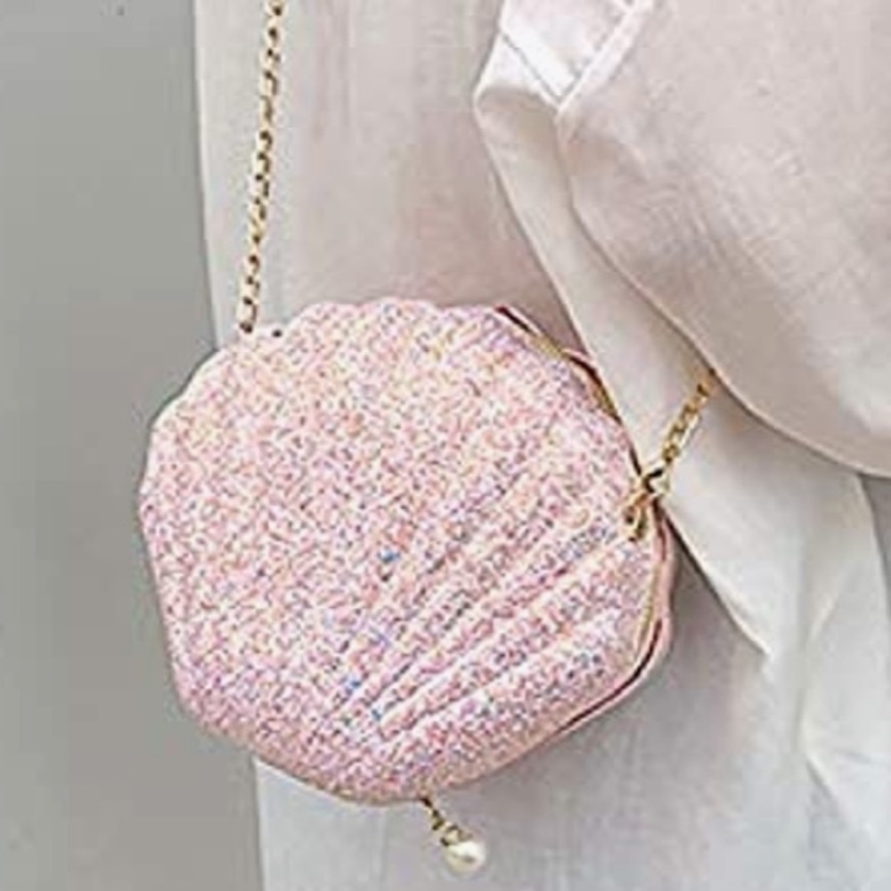 Shell purse 🐚 - Picture 2 of 3